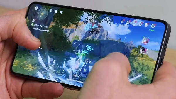 Máy sở hữu hiệu năng mạnh mẽ, mượt mà