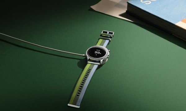 OPPO Watch S có dung lượng pin 339 mAh