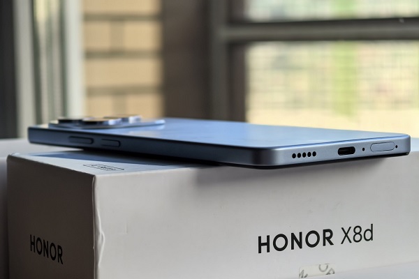 HONOR X8d được trang bị viên pin "khủng" 7.000 mAh, hỗ trợ sạc 45W thay vì 35W