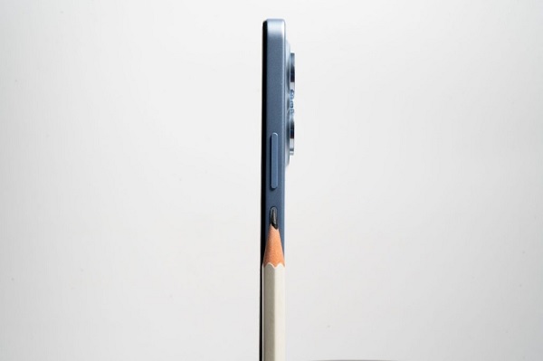 Thiết kế siêu mỏng chỉ 7,5mm cùng trọng lượng 188g, HONOR X8d mang đến sự cân bằng giữa vẻ ngoài thanh lịch