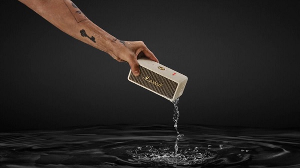 Loa Marshall Emberton III với phong cách cổ điển