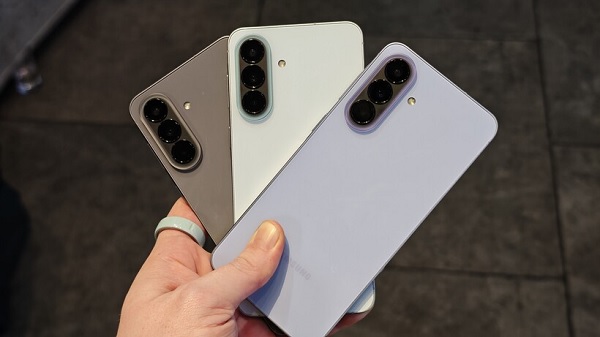 Mua Galaxy A57 5G hoặc Galaxy A37 5G sẽ nhận ngay quyền lợi gia hạn bảo hành thêm 1 năm