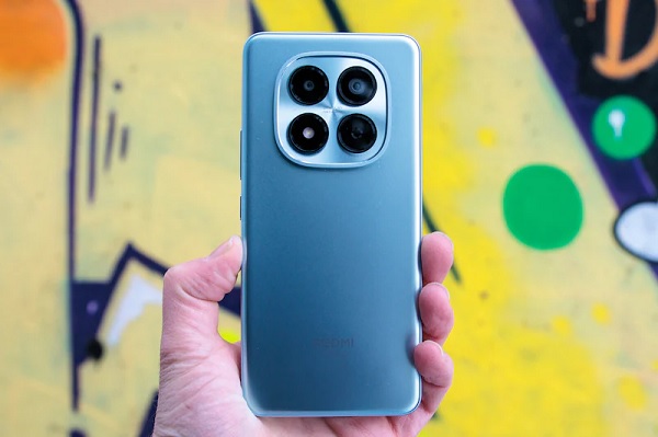 Xiaomi Redmi Note 15 Pro sở hữu thiết kế REDMI Titan cao cấp hoàn toàn mới