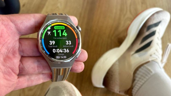 So sánh hiệu năng Huawei GT6 vs Samsung Watch 8 