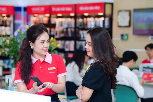 Chọn mua điện thoại chính hãng tại Viettel Store