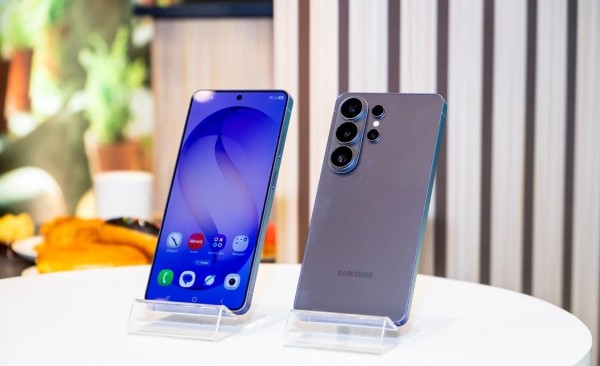 So sánh màn hình Samsung Galaxy S26 Ultra và S25 Ultra