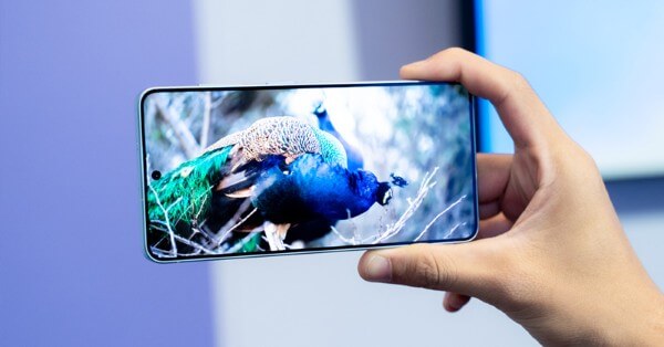 Thời lượng pin và sạc trên Samsung Galaxy S26 và iPhone 17