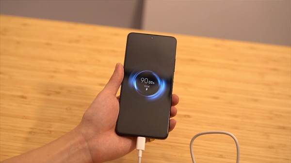 POCO X7 Pro có tốc độ sạc nhanh hơn