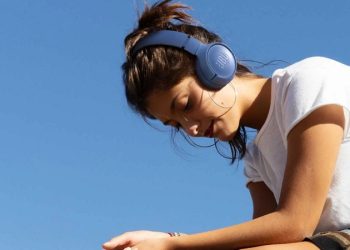 TOP 4 tai nghe Bluetooth thời trang ấn tượng, giá rẻ