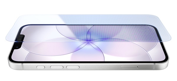 Một sự thay đổi rõ rệt so với bản 16e chính là lớp kính cường lực Ceramic Shield thế hệ 2