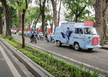 Chuyến xe Vibe Awesome Galaxy A57 | A37 5G của Viettel Store và Samsung vi vu khắp Hà Nội