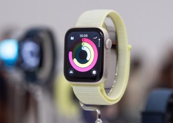 Apple Watch SE 3 có mấy màu? Tư vấn chọn màu và kích thước phù hợp nhất