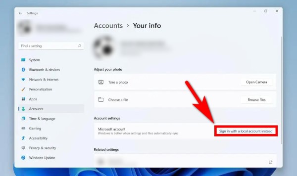 Chọn Sign in with a local account instead
