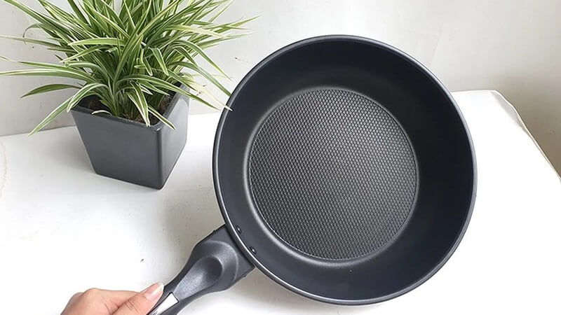 Tìm hiểu phương pháp tôi chảo chống dính