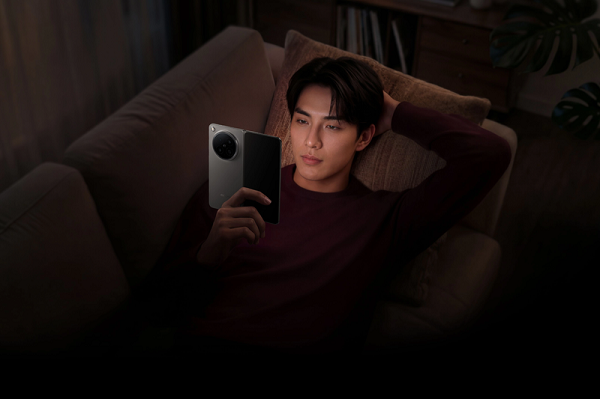 Trải nghiệm màn hình không nếp gấp