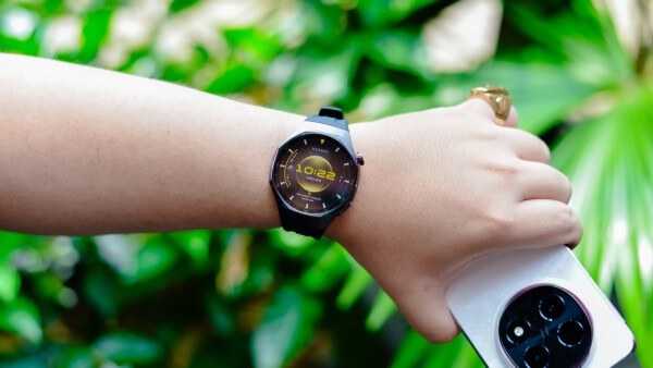  Huawei Watch GT6 Pro được trang bị tấm nền AMOLED 1.47 inch