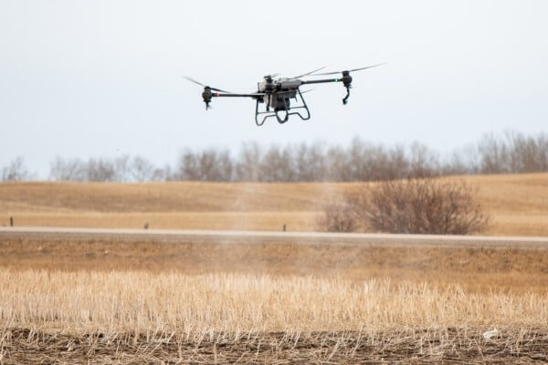 Drone là một loại thiết bị bay không người lái 