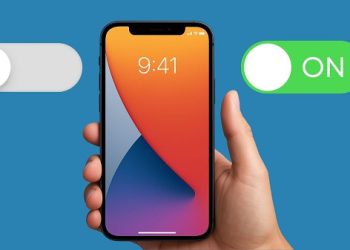Đưa lên để bật iPhone là gì? Ưu và nhược điểm của tính năng này