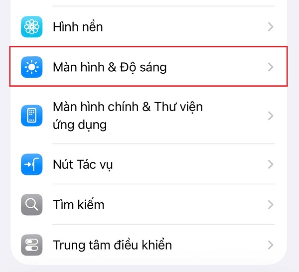 Chọn Màn hình & Độ sáng ở phần Cài đặt