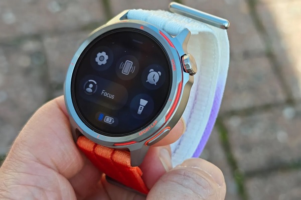 Huawei Watch GT Runner 2 với thời lượng pin vô cùng ấn tượng