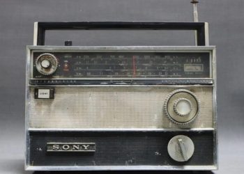 Máy thu thanh là gì? Tìm hiểu chi tiết về thiết bị phát thanh quen thuộc