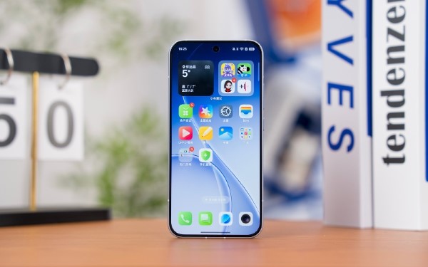 OPPO Reno15 F 5G chạy trên nền tảng ColorOS 16 (Android 16)