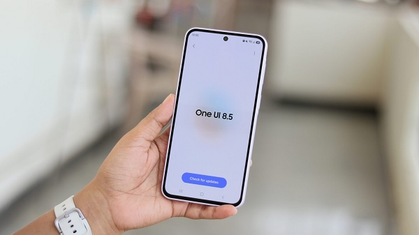 Galaxy A37 5G được cài sẵn phiên bản Android mới hơn cùng giao diện One UI cập nhật