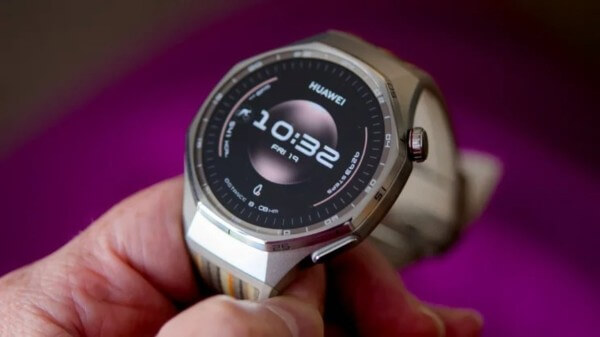 Huawei Watch GT6 thiết kế dày hơn và mang vẻ sang trọng