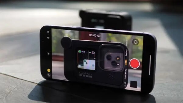 iPhone 14 sử dụng hệ thống camera 12MP sắc nét