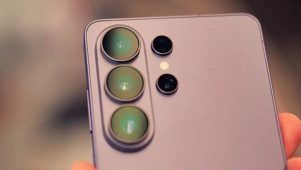 Galaxy S26 Ultra tiếp tục sử dụng camera chính 200MP nhưng được cải thiện với khẩu độ F1.4 giúp thu sáng tốt hơn