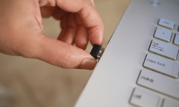 So sánh USB Dongle và USB thông thường