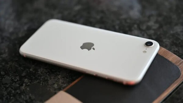 iPhone SE 3 