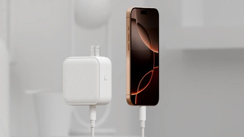 iPhone 16 Pro Max hỗ trợ sạc nhanh từ 20W qua cổng USB-C