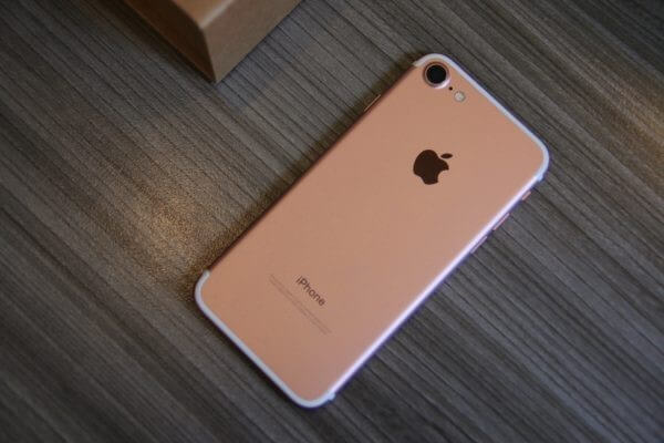 iPhone 7 cũ đã ra mắt từ lâu với cấu hình đủ đáp ứng các nhu cầu cơ bản