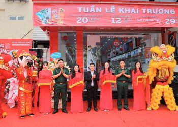 Khai trương Viettel Store Nghĩa Lộ, Quảng Ngãi: Smartphone giảm đến 12 triệu, phụ kiện chỉ từ 29K