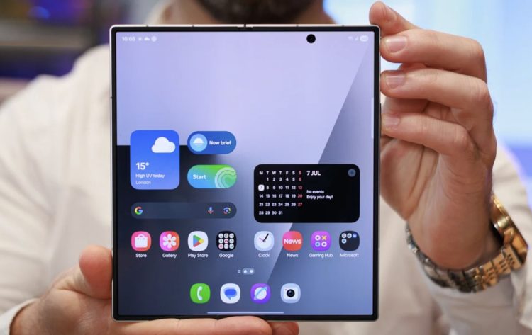 Samsung Galaxy Z Fold 8 có thể 'loại bỏ' hoàn toàn nếp gấp màn hình
