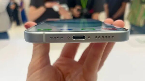 So sánh pin và sạc trên iPhone 16 Plus và iPhone 16 Pro