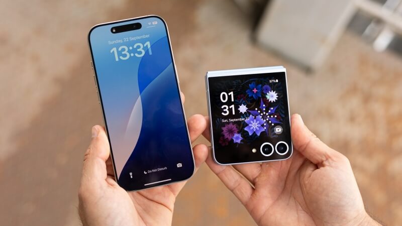So sánh ngoại hình iPhone 16 và Galaxy Z Flip 6