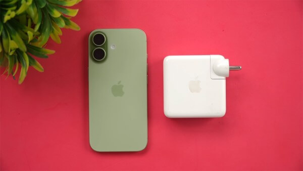 Lựa chọn nâng cấp iPhone 16 Pro Max hay iPhone 12 Pro Max