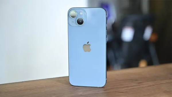 iPhone 14 sử dụng camera chính độ phân giải 12MP 