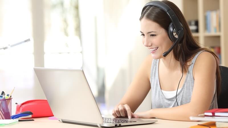 Những lợi ích khi mua tai nghe có tích hợp micro