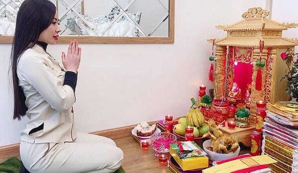 Tham khảo văn khấn mùng 1 tại nhà cúng Thần Tài