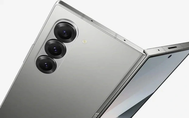 Cộng đồng công nghệ kỳ vọng cao về sự xuất hiện của Galaxy Z Flip8 màu xám