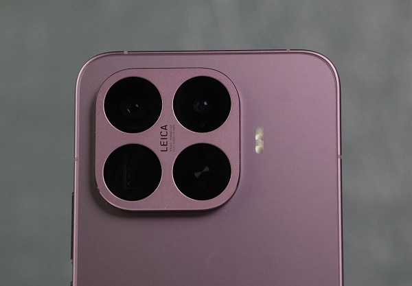 Xiaomi đã tạo nên bất ngờ lớn khi mang cấu trúc camera tiềm vọng hỗ trợ zoom quang 5x trên Xiaomi 17T