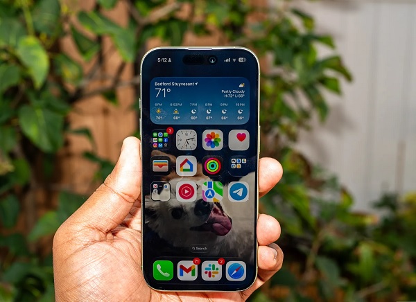 iOS 26.5.1 sửa lỗi sạc có dây trên iPhone Air và iPhone 17