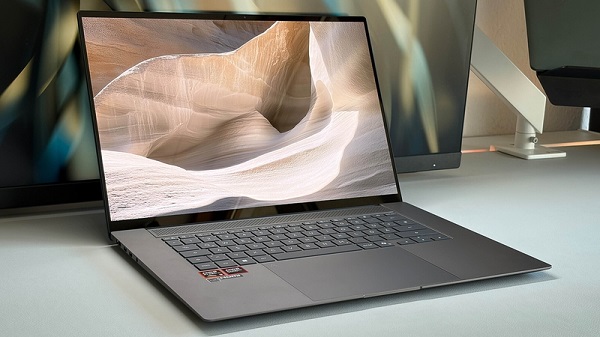 Sở hữu một thiết bị chạy hệ điều hành từ Microsoft sẽ mang đến không gian tùy biến linh hoạt hơn