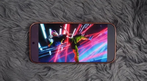 HONOR 600 5G được trang bị màn hình AMOLED 6.57 inch 1.5K sắc nét hơn, độ sáng khủng 8.000 nits