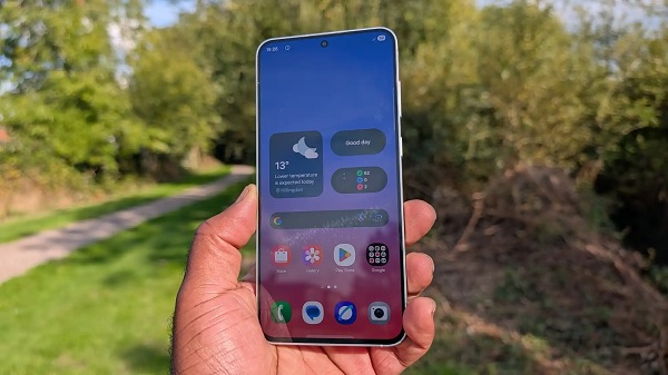 Galaxy S25 FE sở hữu tấm nền Dynamic AMOLED 2X kích thước 6.7 inch rực rỡ