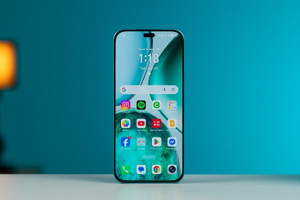Cả hai đều sở hữu tần số quét 120Hz