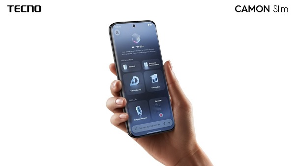 TECNO Camon 50 Slim được trang bị màn hình AMOLED kích thước 6.78 inch, độ phân giải 1.5K
